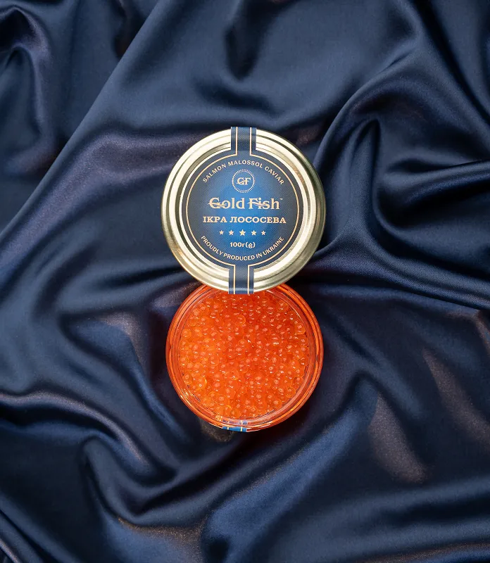 Червона ікра форелі
